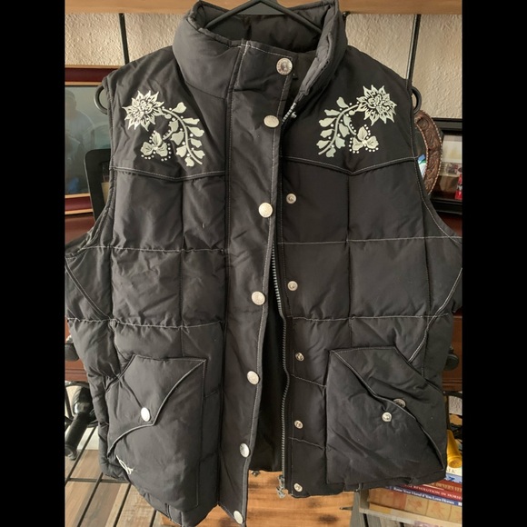 Cowgirl Tuff Jackets & Blazers - Cowgirl Hardware Vest!
